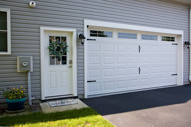 24/7 Emergency Garage Door Panel Replacement experts in Inniswold, LA